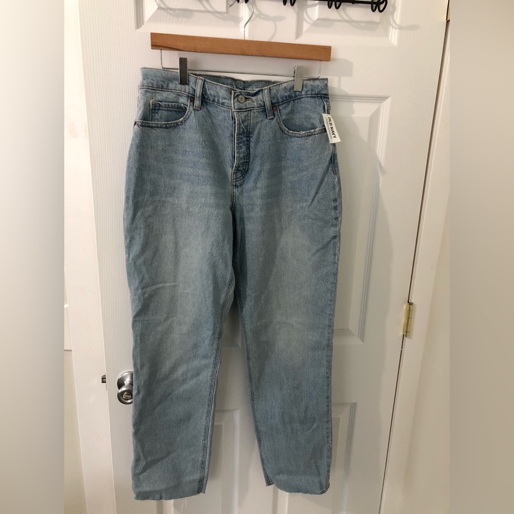 NWT Old Navy High Rise Slouchy Straight Jeans Size 6